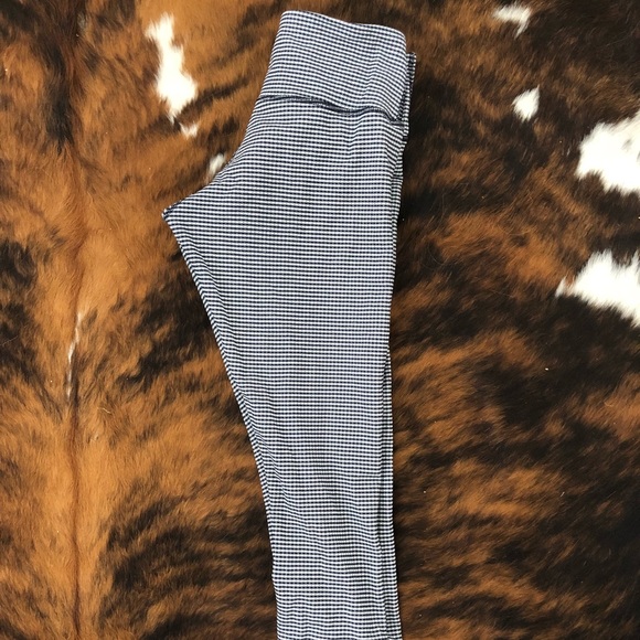 lululemon athletica Pants - Gingham Lululemon wunder under leggings